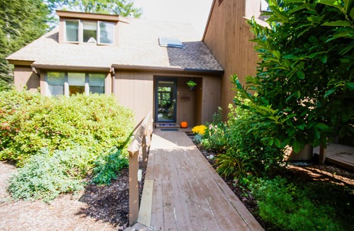 Grantham Condo | 3 Bedrom Condo in Eastman