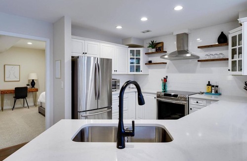 North End Condo | 3 Bedroom at Discovery Bay