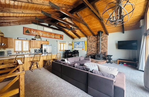 Jackson Ski Chalet | 3-bedroom chalet in fabulous Bartlett, wonderful spot close to Storyland