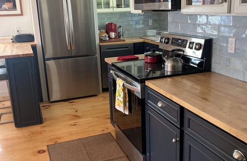 Dresden Condo | 3-bedroom condo in Dresden with air conditioning and river front on the Kennebec