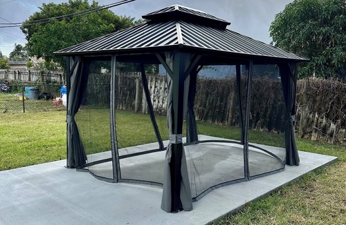 Pompano Beach House | 3-bedroom house in terrific Pompano Beach with WiFi, AC, 15 mins near beach.