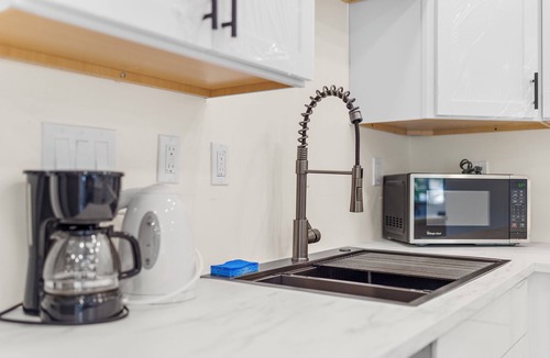 Pompano Beach House | 3-bedroom house in pleasant Pompano Beach with AC, WiFi