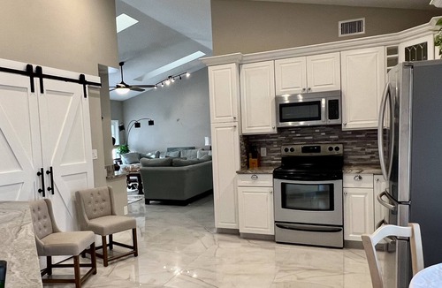 Wellington House | 3 Bedroom house minutes from WEF and Polo grounds