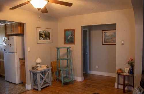 Cardston House | 3 Bedroom Main Level house located half an hour from Waterton.