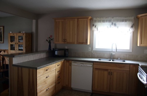 Cardston House | 3 Bedroom Main Level house located half an hour from Waterton.