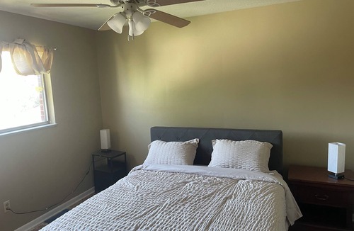 Garfield Heights Apartment | 3 BR 1 BA air-conditioned spacious Wi-Fi TV yard spacious large kitchen.
