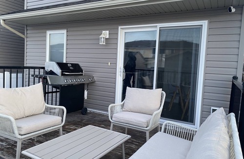Regina House | 3 BR | Bonus RM | King Bed | Garage | Near Airport
