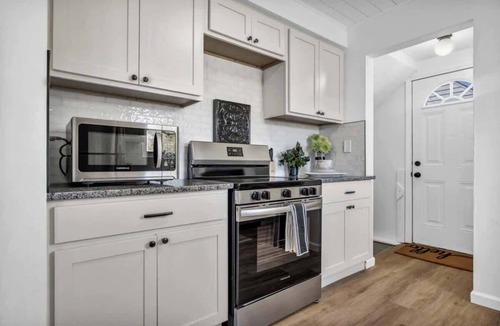 Cuyahoga Falls House | 3 BR Near Trails - Cuyahoga National Valley Park