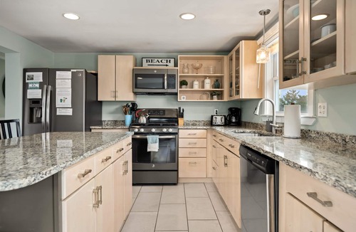 Newbury Apartment | 3 BR, Walk to Beach, Fire Pit & Yard, Pet Friendly