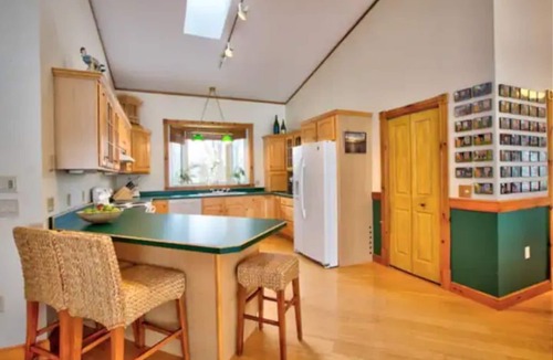 Franklin County House | 3 Sheds on the Lake - Lakefront Home