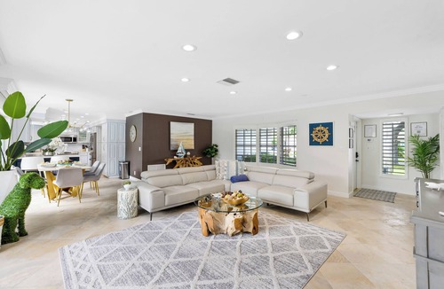 Imperial Point Villa | 30 min to FIFA! Chic 3 BR Villa with Private Pool – Fort Lauderdale