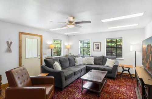 Ouray House | 320 8th Avenue