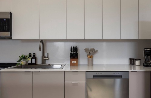 North Miami Apartment | 3B-2B in Resort style community- Prime Miami Spot