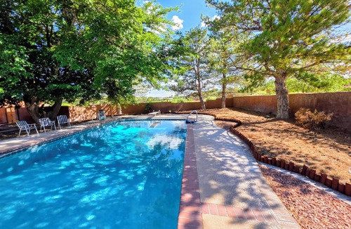 Corrales Villa | 3BR 2.5Bath Villa in Corrales/Rio Rancho NM central AC/heat,LG pool,free parking