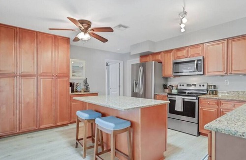 Boynton Beach House | 3BR 2BA Heated Pool Home Pool Table Great Location