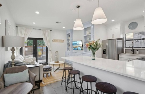 Lake Worth House | 3BR 3BA Heated Pool Downtown