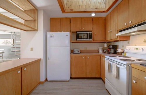 Bernard House | 3BR Oceanfront Spacious Cottage + Dock [Driftwood]