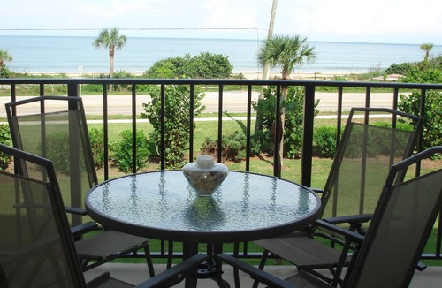 Fort Pierce Shores Condo | 3rd Floor North Hutchinson Island Condo Steps From the Beach