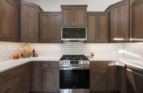 Summerset House | 4 bed, 3 Bath, Hot tub, Convenient location, Wi-fi