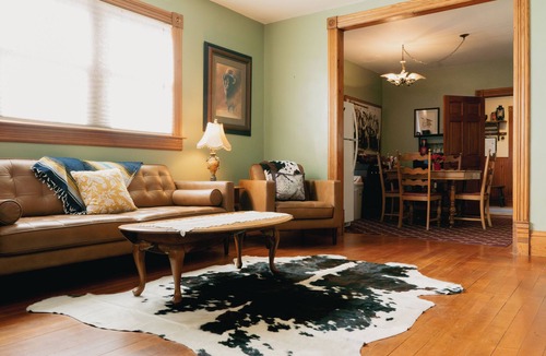 Deadwood Cottage | 4 Bedroom Cottage on Main Street Deadwood!