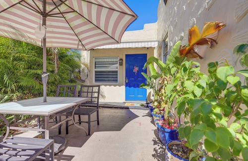 Southwest Cottage | 4 Mi to Palm Beach: Cozy Cottage w/Patio