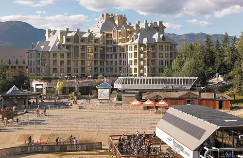 Whistler Village Hotel | 4-Star Hotel ∙ Pan Pacific Whistler Mountainside