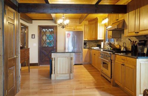 Conway House | 468 Pequawket Drive