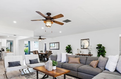 Dania Beach House | 4BR retreat w/heated pool, backyard & BBQ grill
