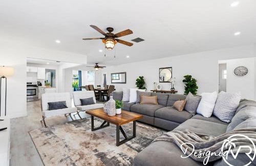 Dania Beach House | 4BR retreat w heated pool backyard BBQ grill