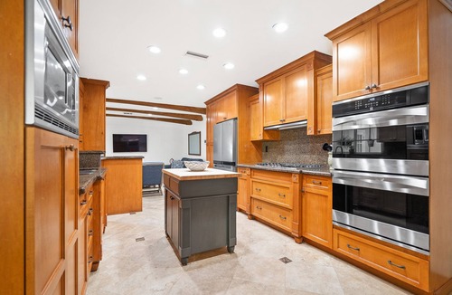 Hollywood Lakes House | 5/3 Estate-Heated Pool-Hot tub-Beach-for 12 Guests