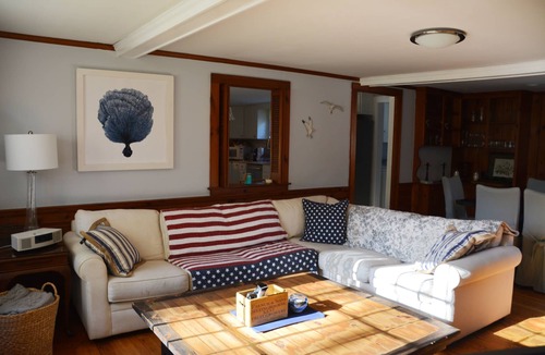 North Chatham House | 5 Bed/2 Bath Sleeps 11. Walk to restaurants, town and more.