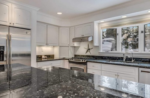 Aspen House | 5 BR Updated Aspen Home - AC!