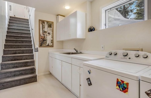 Aspen House | 5 BR Updated Aspen Home - Stunning Views