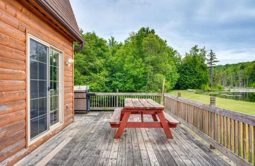 Jay House | 5 Mi to Jay Peak Resort: Cabin w/Pond Access!