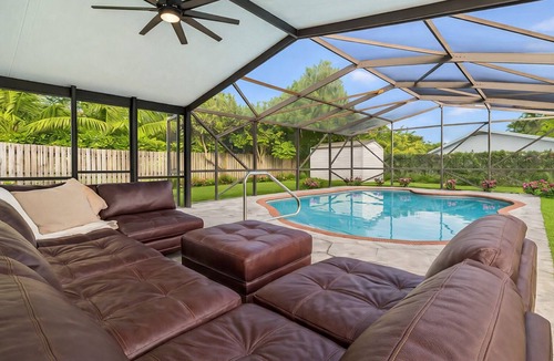 Pompano Beach House | 5 Min to Beach Pool BBQ Pet Friendly Getaway