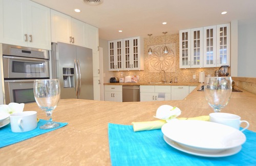Bel Air House | 5 STAR LUXE 4 BED BEACH HOME + 40X20 HEATED POOL STEPS TO BEACH NEWLY FURNISHED!