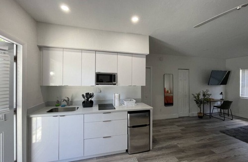 East Little Havana Apartment | 524 · Spacious studio newly renovated - Casa habana