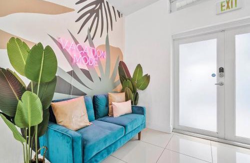 North Miami Beach House | 5BR Villa with Heated Pool, Firepit and 10mins to Beach
