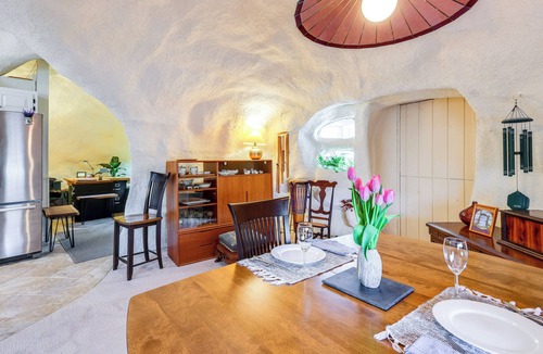 Sandgate Cottage | < 6 Mi to Arlington: 'whimsical Stone Abode!'