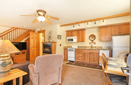 Estes Park Condo | 60 m² Condo ∙ 1 bedroom ∙ 4 guests