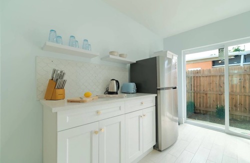 West Palm Beach House | 6bd/4ba - Dtown+POOL+Parking - Sleep 12