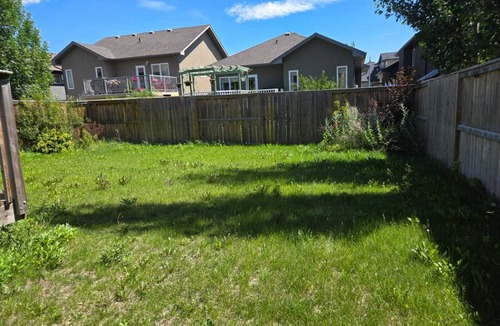 Saskatoon House | 6bedrooms with 4 bathrooms entire houseavailable