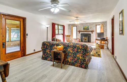 Dayton House | 7 Mi to Bighorn Nat’l Forest: Dog-Friendly Home