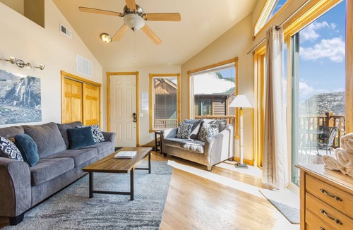 Estes Park Condo | 70 m² Condo ∙ 2 bedrooms ∙ 6 guests