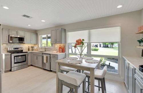 Boynton Beach House | 702B Lux Chapel Hill Beach Retreat: Heated Pool, Putting Green & Ping Pong Fun!