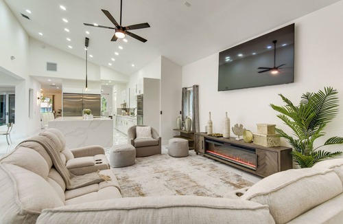West Dixie Bend House | 8,100-Sq-Ft Parkland Estate w/Luxe Outdoor Oasis!