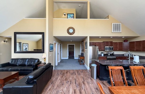 North Conway House | 80-2 Locust Lane | Pool, Hot Tub, Views, Game Room