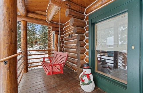 Keystone Villa | 84 Potentilla Lane : 2