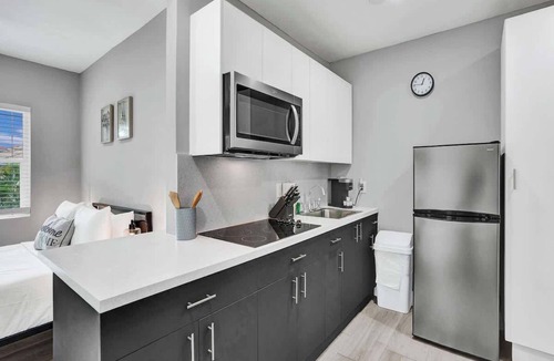 Pompano Beach Apartment | 906 North Riverside Dr