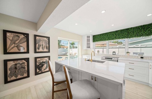 Lighthouse Point House | 912 Managed by Brampton Park